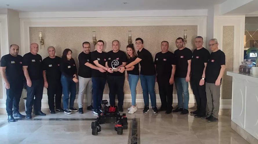 Fibonacci Uluslararası Robot Yarışmasında 1.