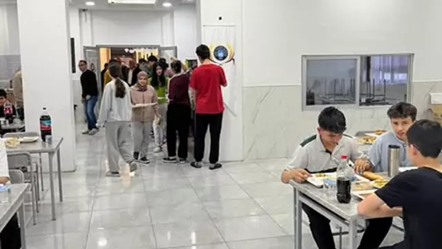 ILGIN TİCARET BORSASI FEN LİSESİ ÖĞRENCİLERİNE İFTAR PROGRAMI0